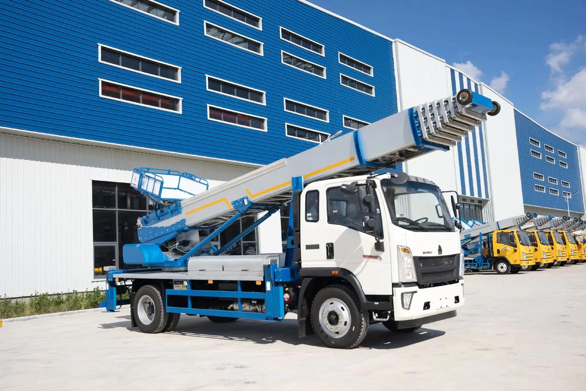 吉阳出租云梯车高空作业车 建筑垃圾搬运